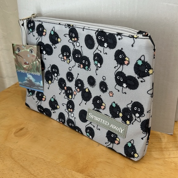Studio Ghibli Spirited Away Soot Sprite Makeup Bag - Picture 14 of 16